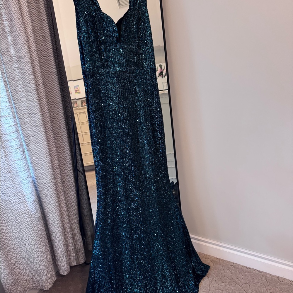 Lulu's Emerald Sequin Dress